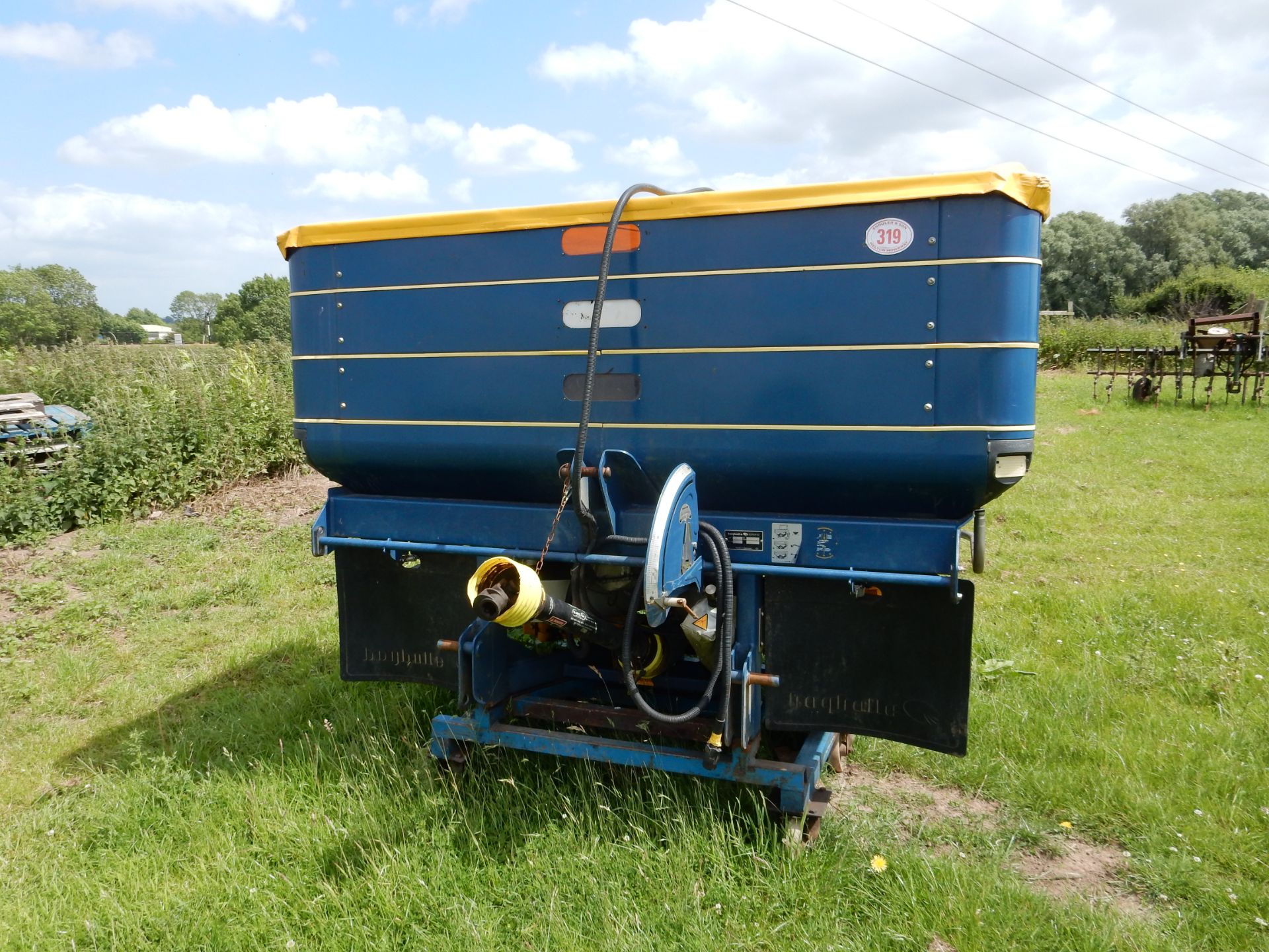 Bogballe L2 fertilizer spinner,