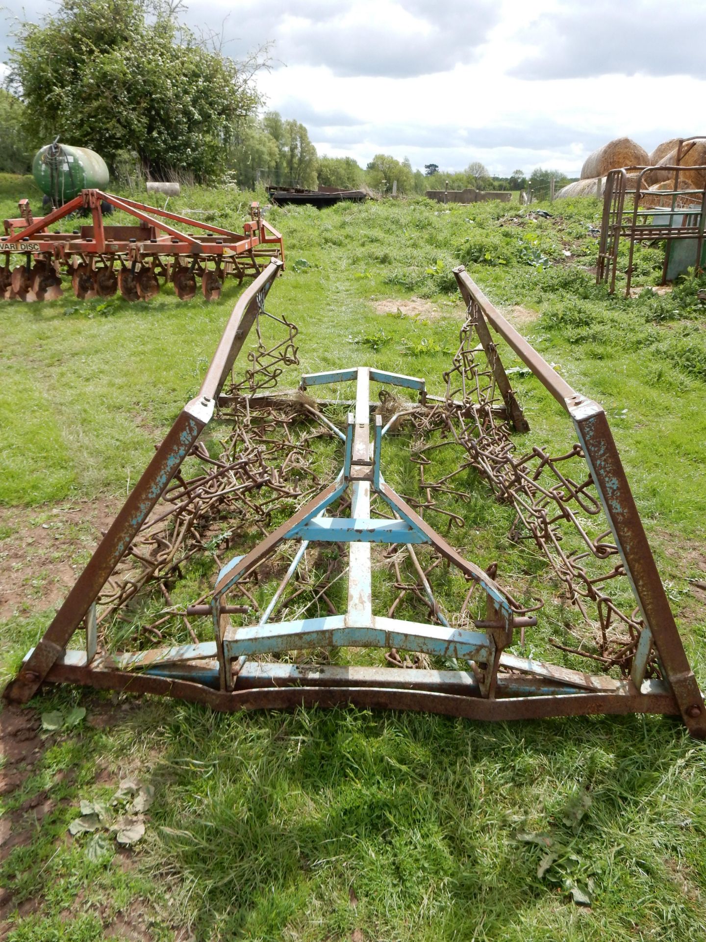 12ft chain harrows on frame - Image 2 of 2