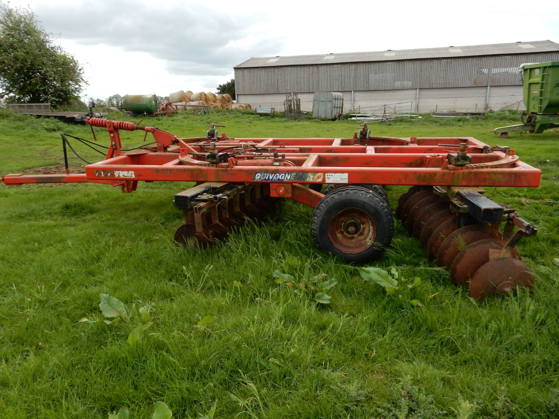 Quivogne trailed discs/harrow - Image 3 of 4