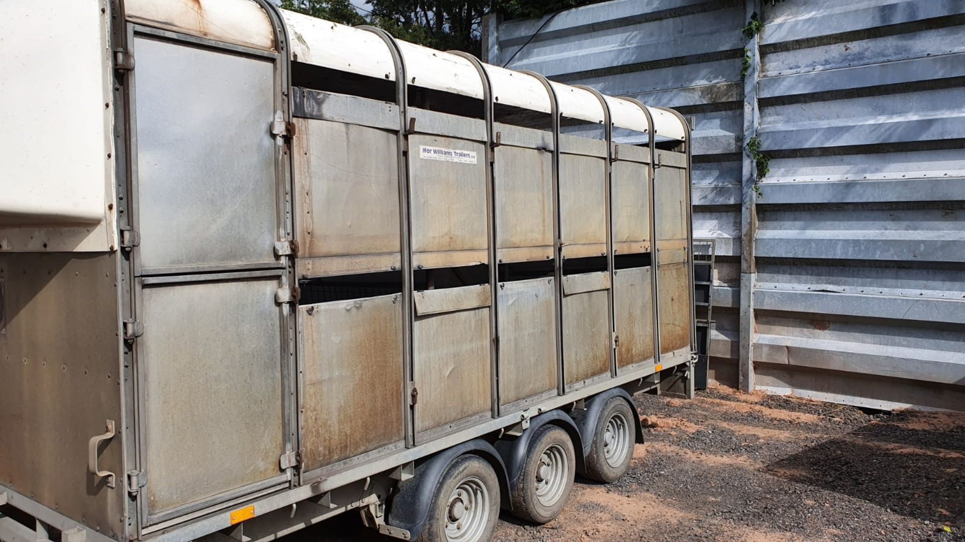 Ifor Williams LM146 Tri axle Flat Trailer with 14 ft Livestock Body with 1 partition