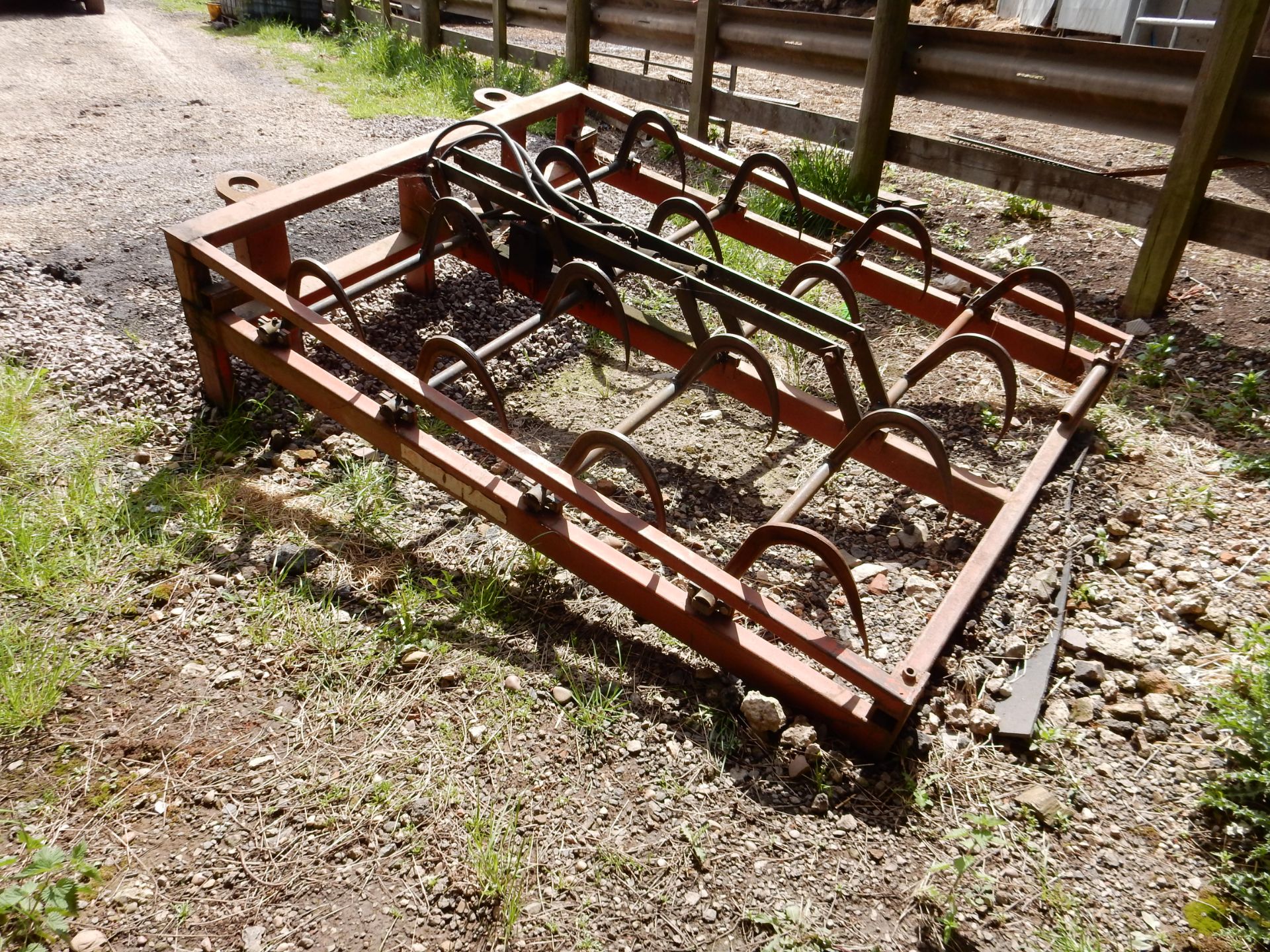 Moulton Flat 8 bale grab