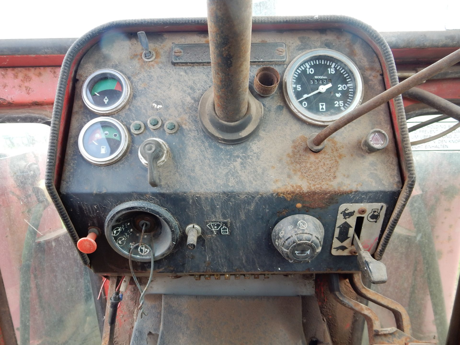 Massey Ferguson 575 (1980) NFP 800W, - Image 5 of 5