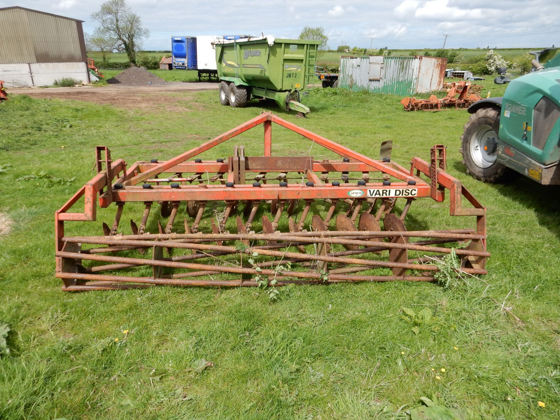 Opico Vari Disc on 3 point linkage c/w crumble roller - Image 2 of 4