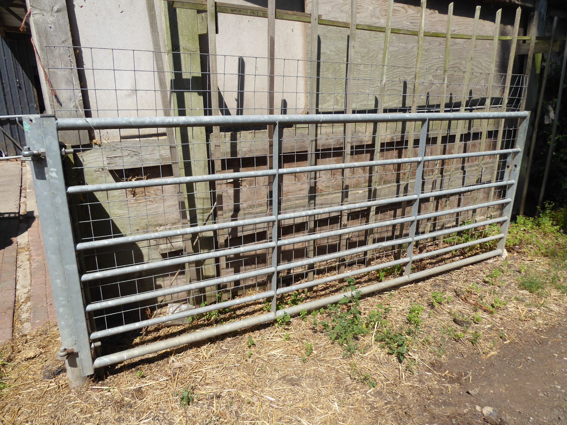 Pair of Meshed 10ft Gates - Image 2 of 2