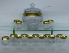 BOWLE Kristallglas mit Golddekor.