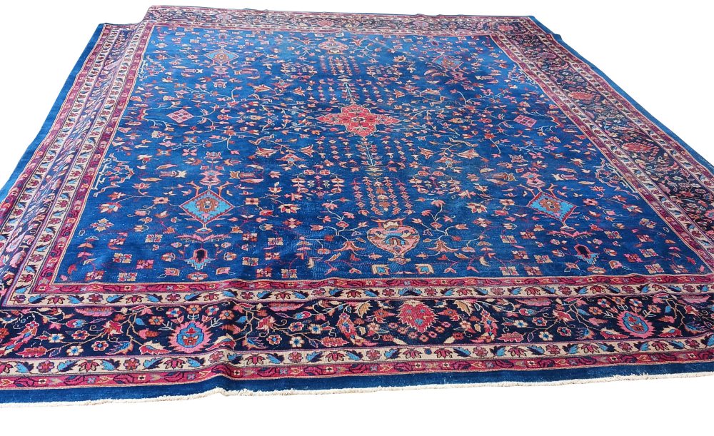 MESHED VINTAGE BLUE FLORAL AREA CARPET