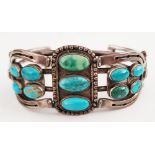 NATIVE AMERICAN SILVER TURQUOISE "HORSE SHOE" CUFF