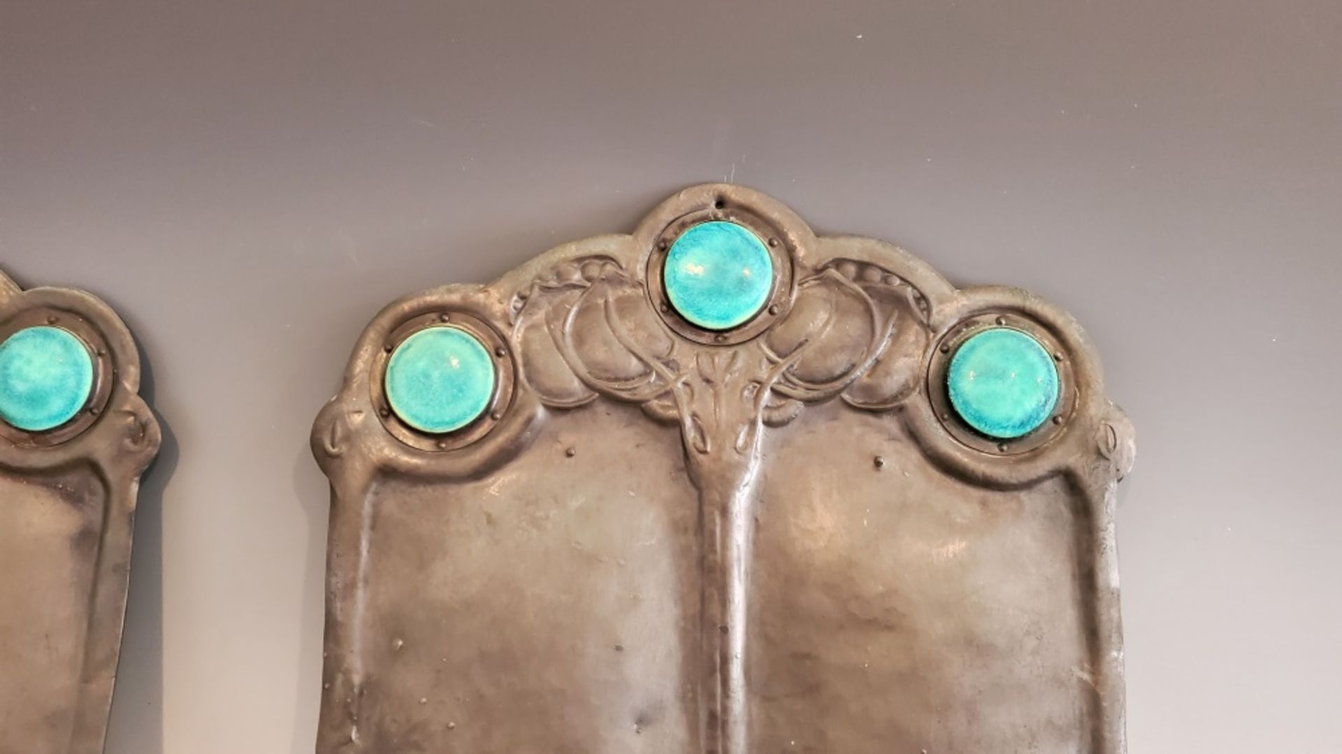 PAIR OF ENGLISH ARTS & CRAFTS PEWTER SCONCES - Image 6 of 9