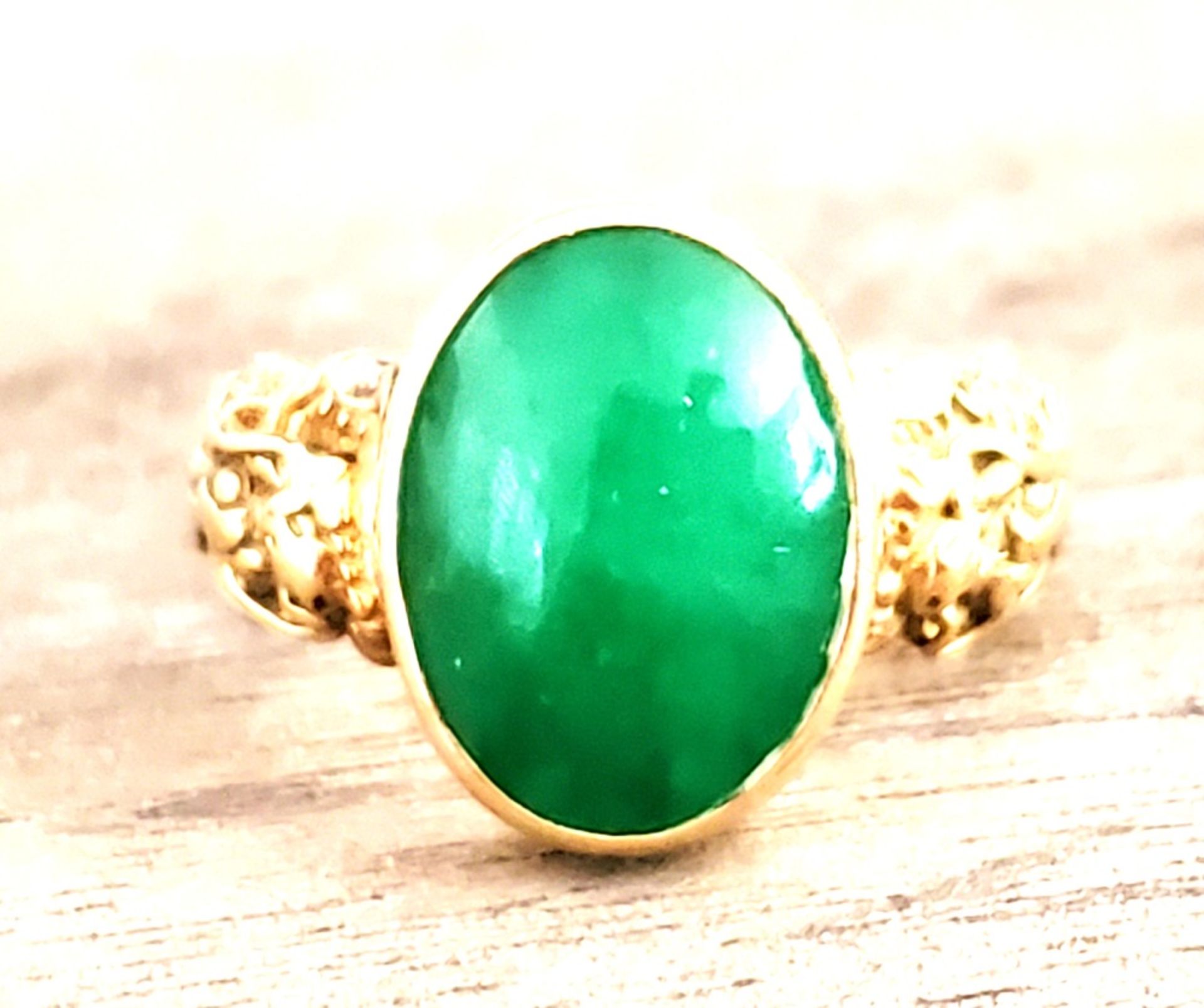 CHINESE VINTAGE JADE 18KT FIGURAL RING