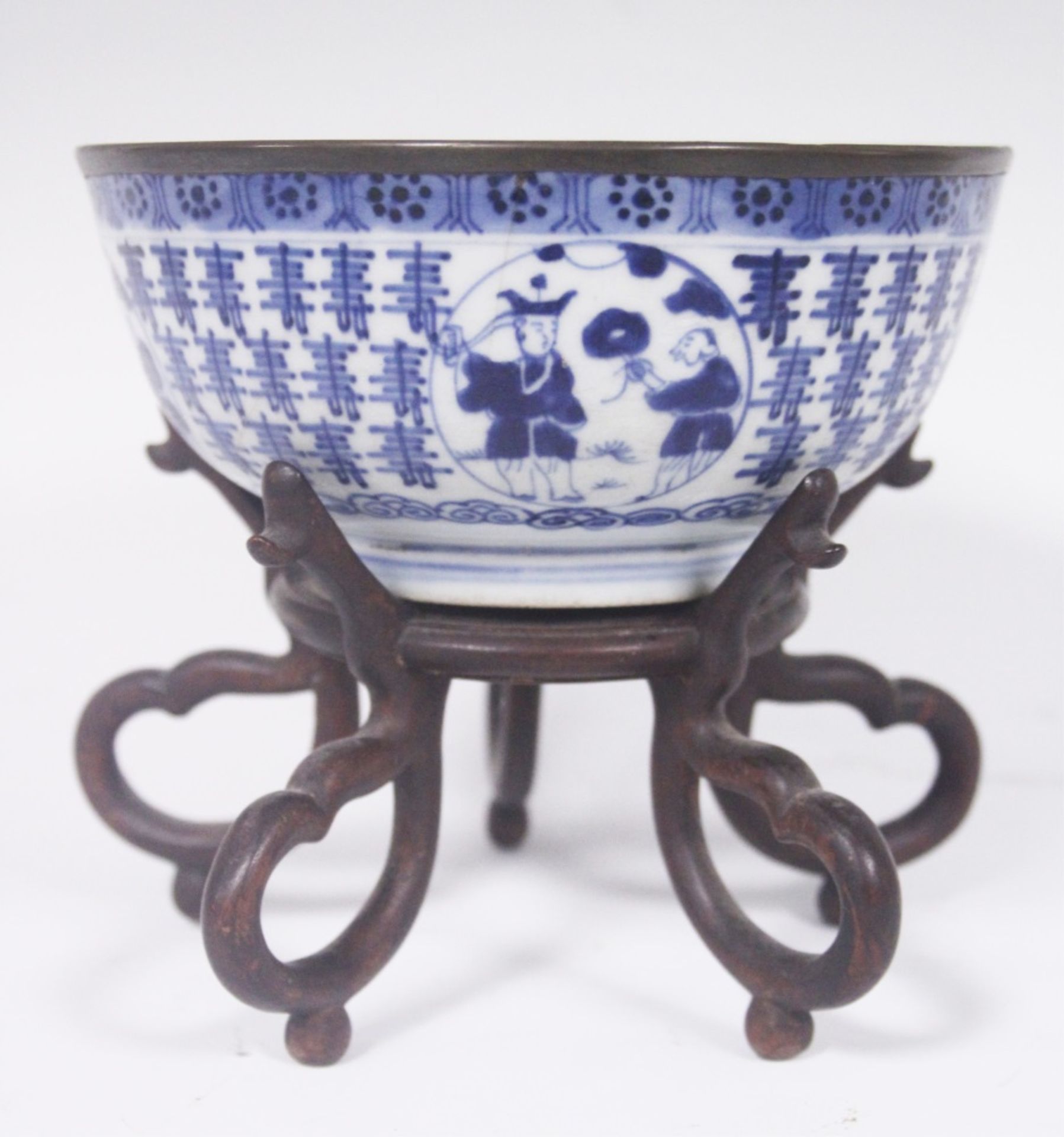 CHINESE EARLY BLUE & WHITE BOWL W/ STAND