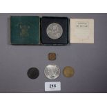 A miscellaneous quantity of coinage including: copper/bronze halfpenny 1700 William II Festival of