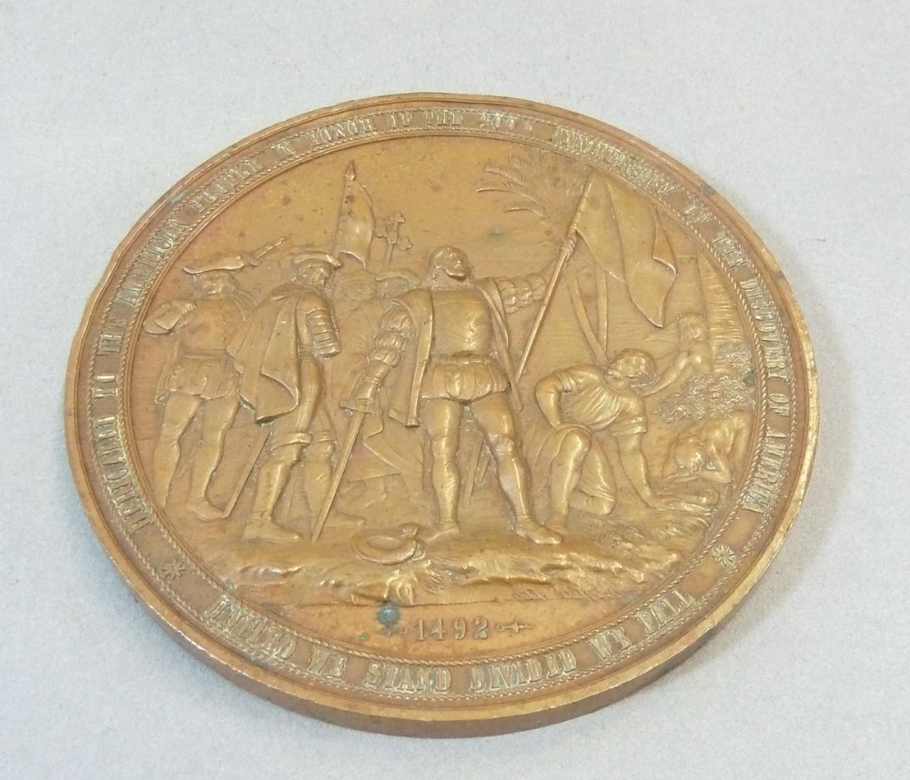 A bronze medallion to commemorate the 400th anniversary of Columbus's discovery of America, cast - Image 2 of 2