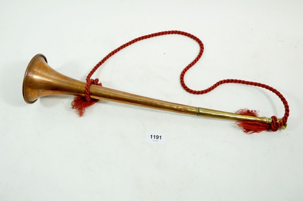 A copper hunting horn, 46cm