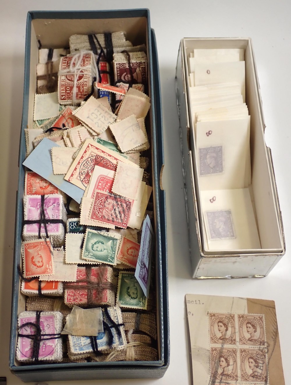 GB & World: Large box of mint & used defin stamps in cartons, envelopes, on page, stock-sheets, - Image 3 of 4