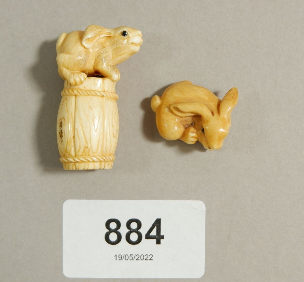 A Japanese Meiji period ivory netsuke of a rabbit on a barrel, 3.5cm tall, signed and a miniature - Image 2 of 3