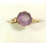 A gold ring (unmarked) set amethyst, size P to Q, 2.9g