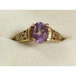 A 14 carat gold amethyst ring, size M to N, 4.1g
