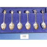 A QEII Silver Jubilee 1977 set of six silver teaspoons with cast Royal motif terminals, boxed