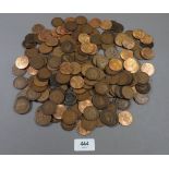 A quantity of pennies pre-decimal, Victorian through Elizabeth II, approx 1.8 kilos - Condition: