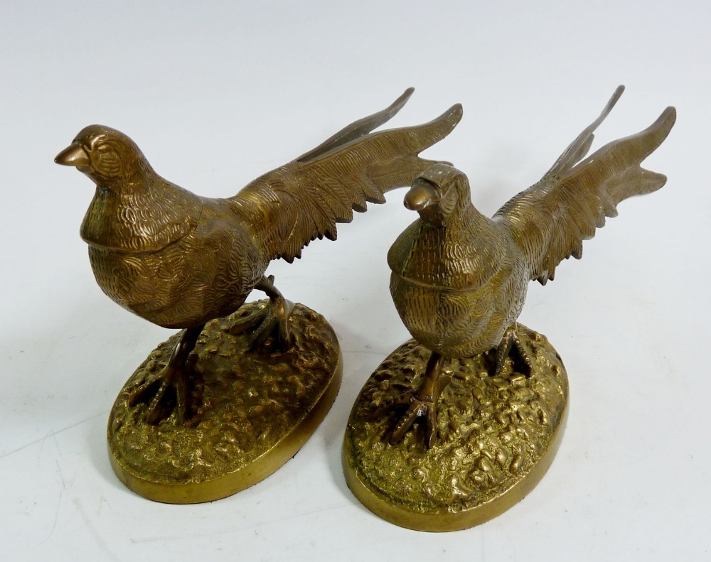 A pair of brass pheasants, 29cm long