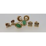 Four pairs of assorted gold earrings, total weight 3g