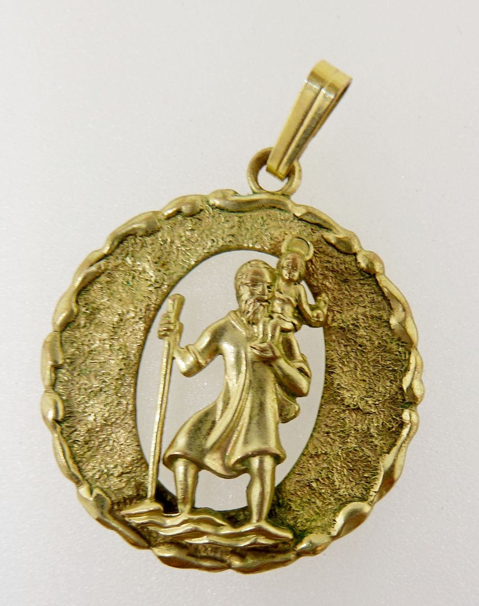 A gold plated St Christopher on 9 carat gold chain, total weight 5.5g - Image 2 of 2