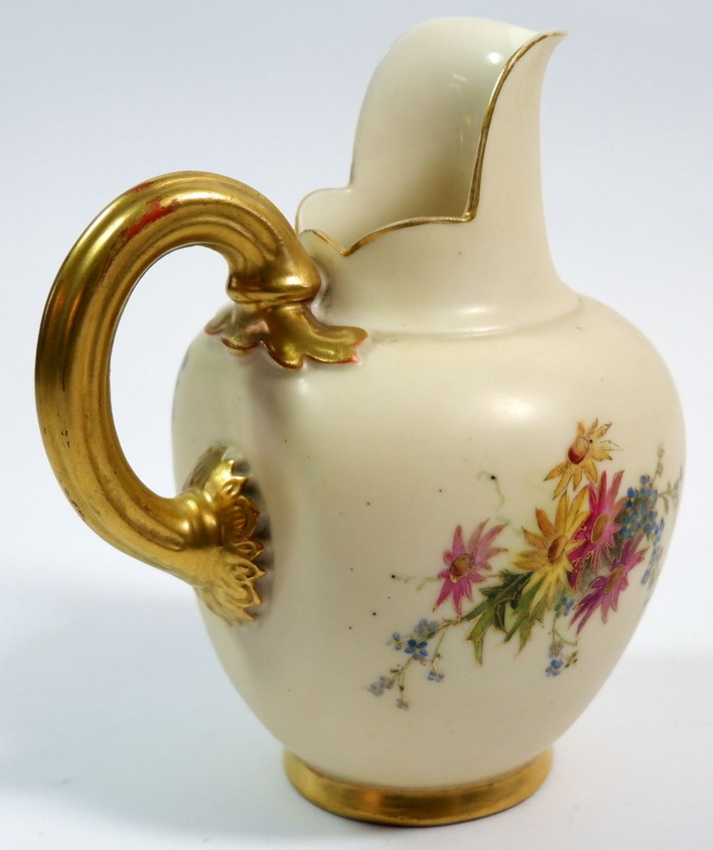 A Royal Worcester ivory blush floral painted jug, No. 1094, 13 cm tall - Bild 2 aus 2