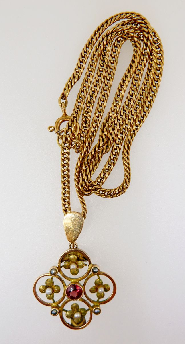 An Edwardian yellow metal pendant set pink stone and pearls on a 9 carat gold chain (chain approx. - Image 2 of 4