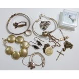 A box of silver vintage and later jewellery including bracelets and necklaces, 92g