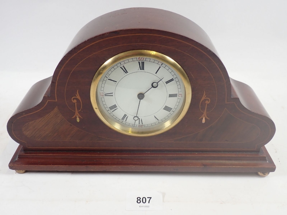 An Edwardian Swiss 8 day mahogany mantel clock with key, 28cm wide