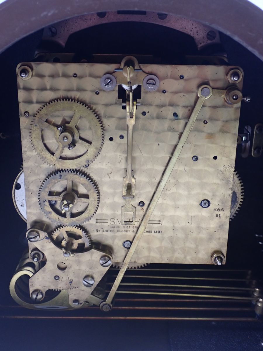 A Smiths oak striking mantel clock - Image 2 of 2
