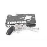 Ⓕ (S5) .22 Taurus Tracker double action revolver, 6½ ins ventilated stainless steel barrel with open