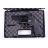 .177 Gamo Combat R-77 Co2 repeating air pistol, no. 04-5C-005057-97, in foam lined hard plastic