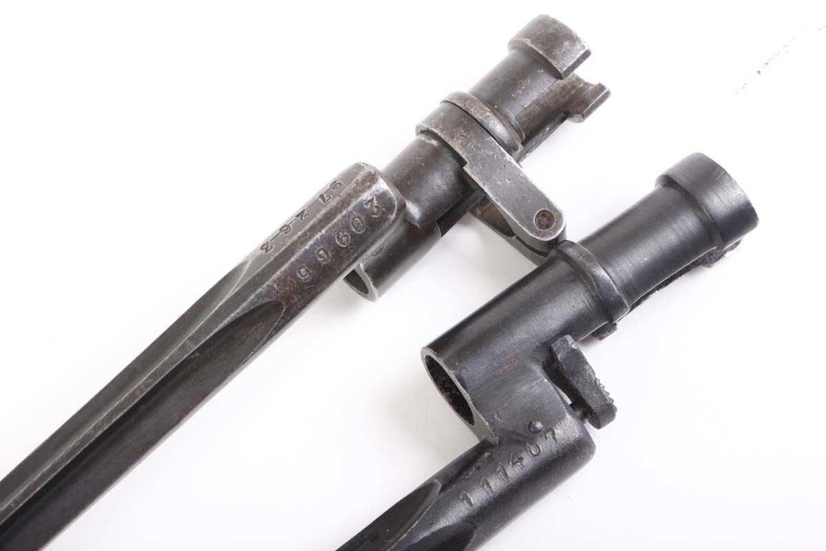 M1891/30 Mosin-Nagant socket bayonet, cruciform blade, no. 111407; US M1891 socket bayonet, - Image 2 of 2
