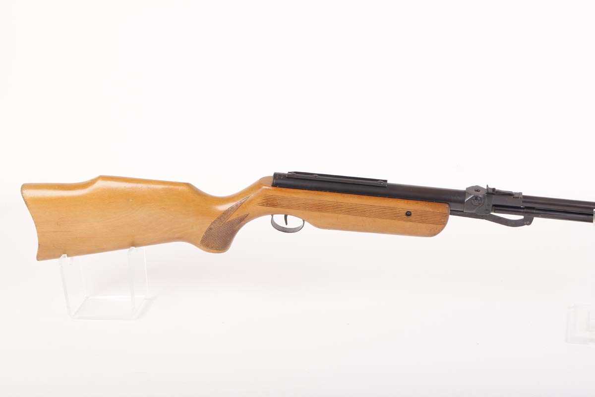 .22 Relum Tornado under lever air rifle, open sights, tap loading, scope rail, Monte Carlo stock, - Image 7 of 9