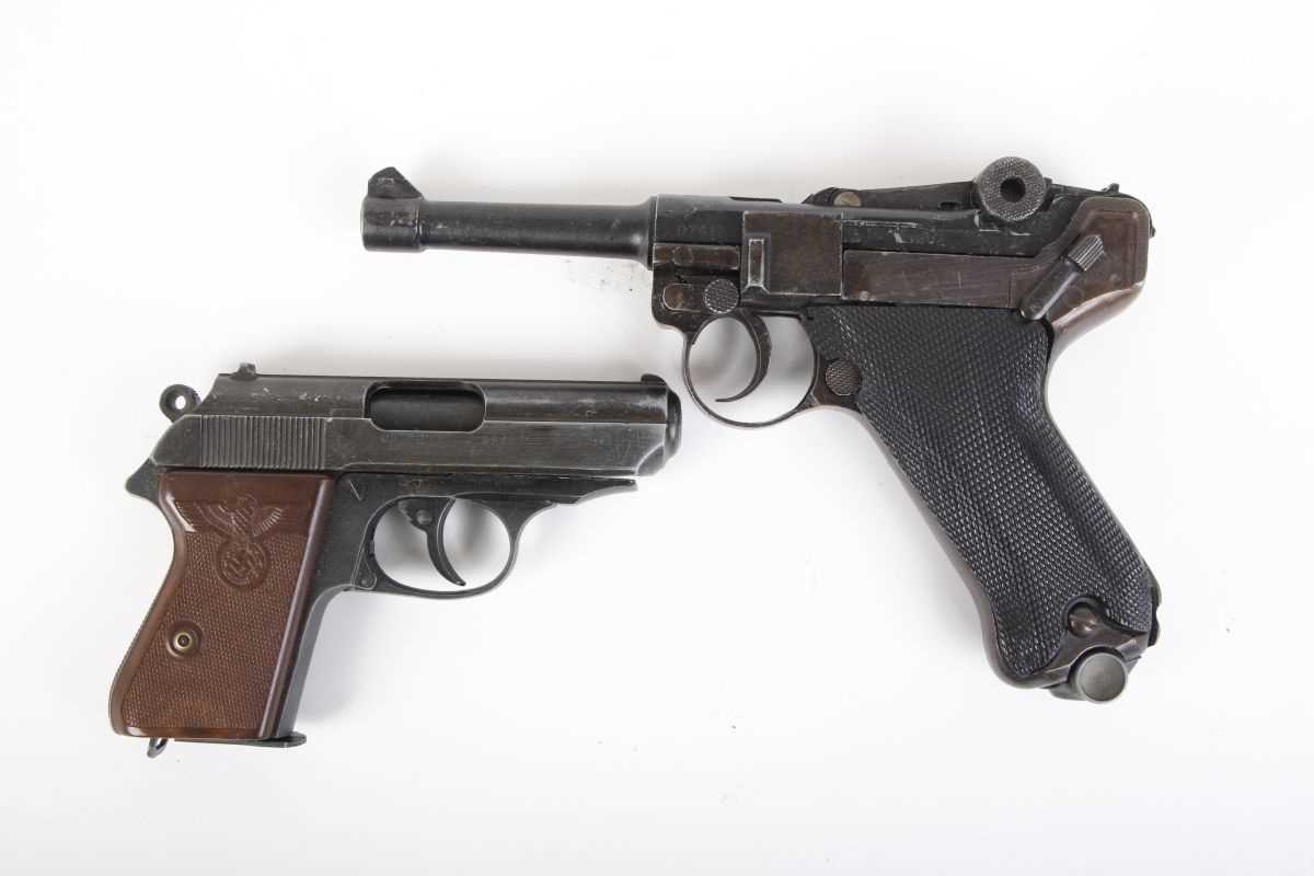 Luger P-08 replica, Japanese made, together with a Walther PDP plug-cap firing model pistol (2) This - Image 2 of 2