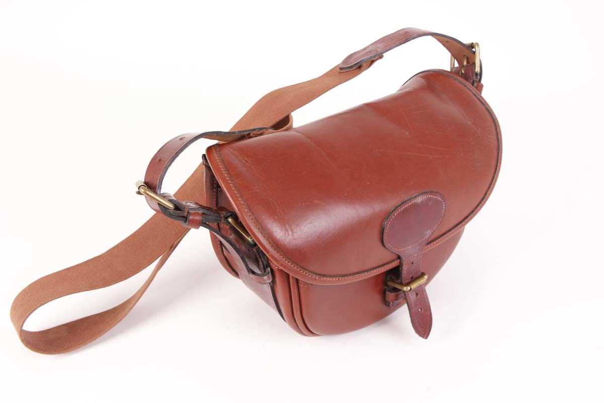 Red leather cartridge bag, 150 capacity