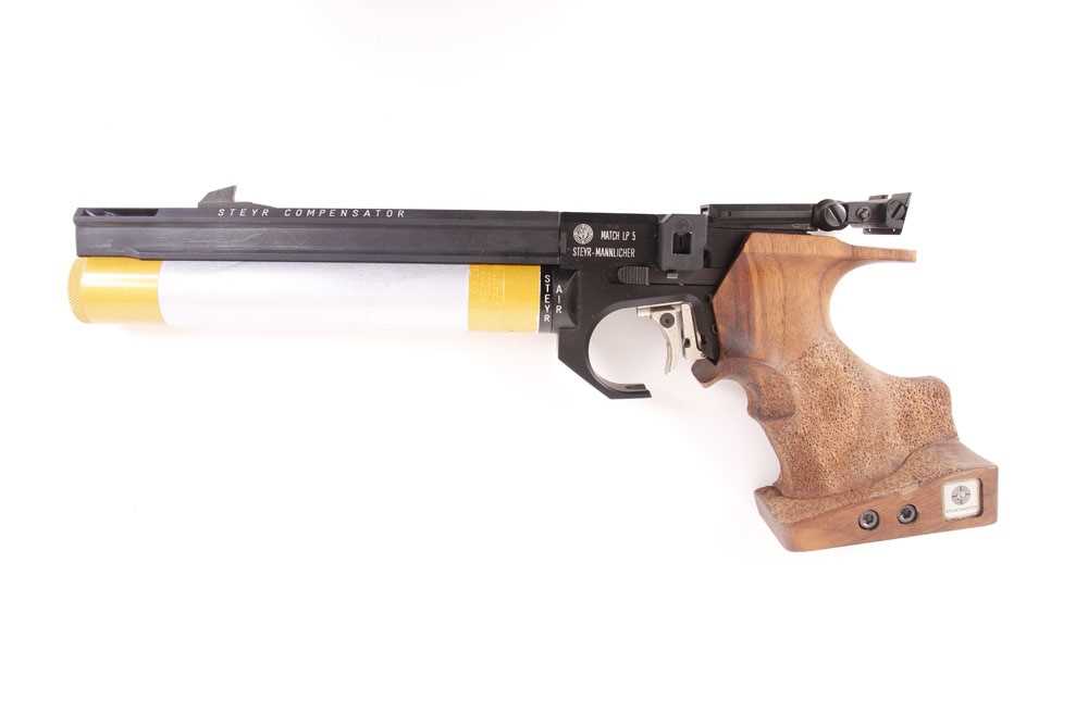 4.5mm Steyr Match LP5P pcp target air pistol, left hand grip, in case with 2 magazines, cylinders, - Image 3 of 3