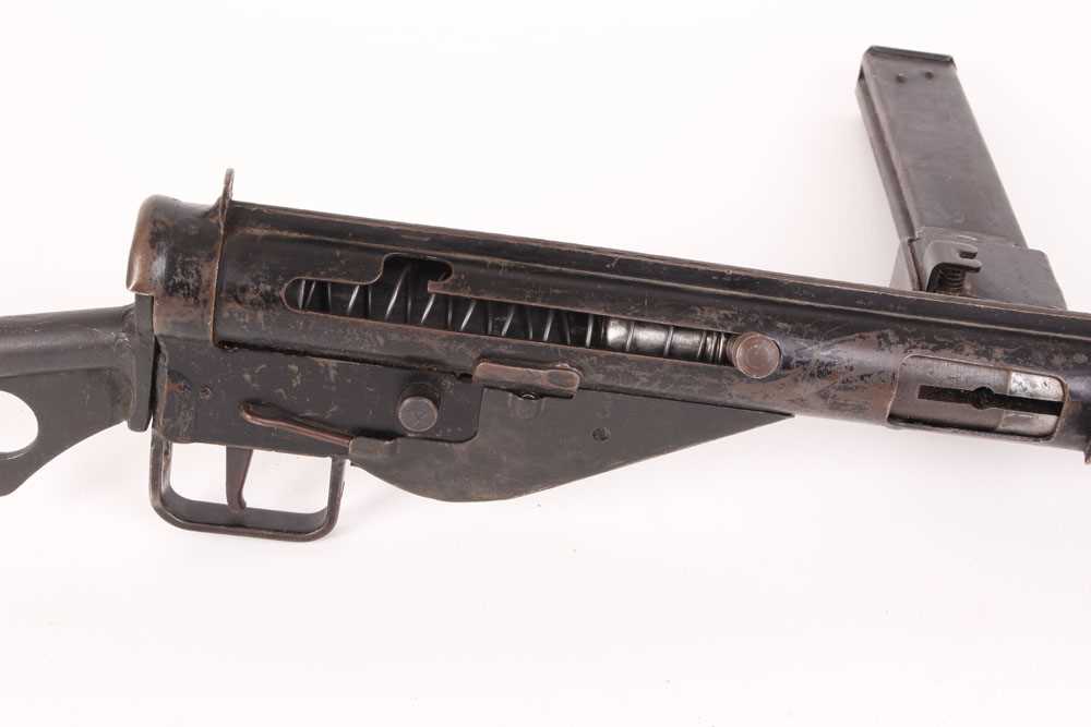 9mm Sten MC MkIII sub-machine gun, detachable shoulder stock, stick magazine, no. 58391 - - Image 3 of 7