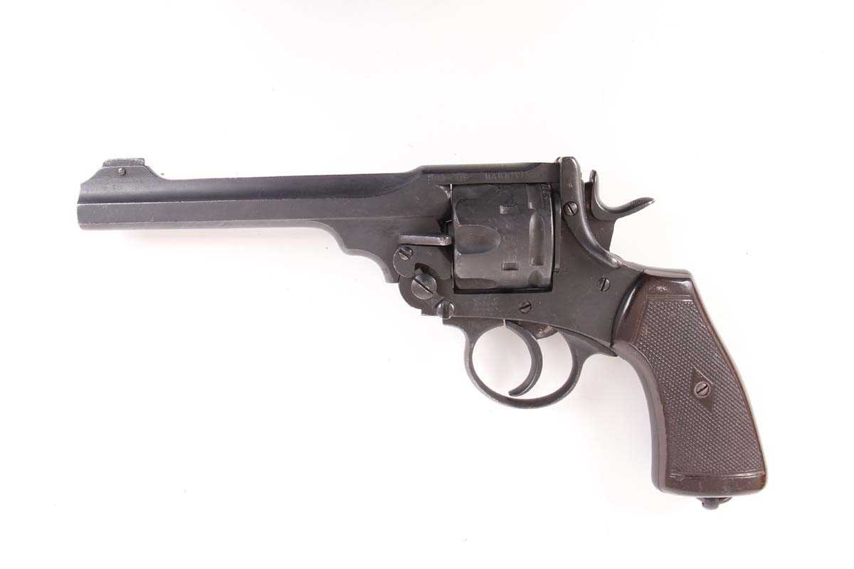 Ⓕ (S5) .455 Webley Mark VI double action service revolver, 6 ins barrel with raised blade sight, 6 - Image 2 of 4