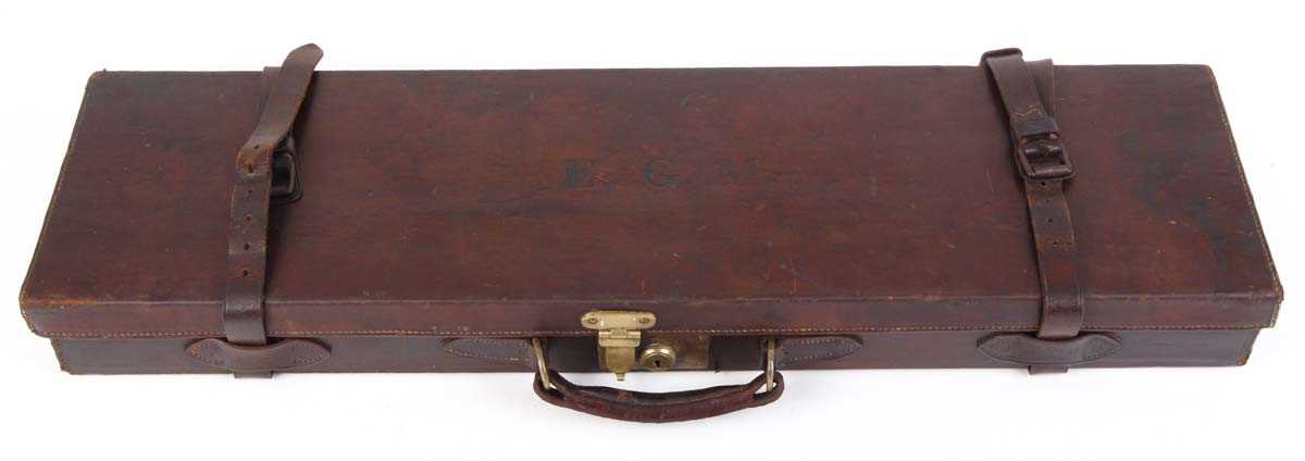 A good leather gun case with claret baize lined fitted interior for 30 ins barrels, W. W. Greener - Image 3 of 3