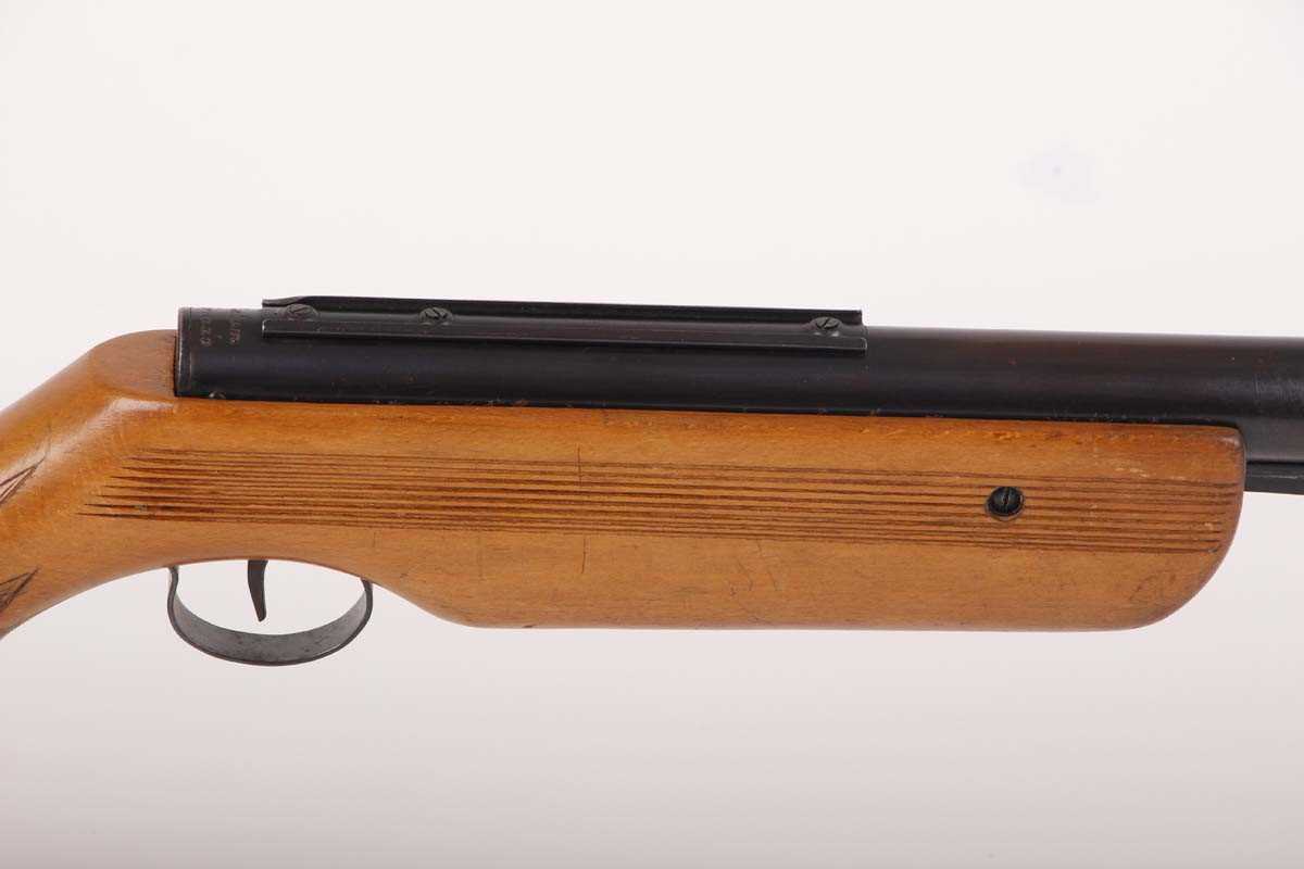 .22 Relum Tornado under lever air rifle, open sights, tap loading, scope rail, Monte Carlo stock, - Image 3 of 9