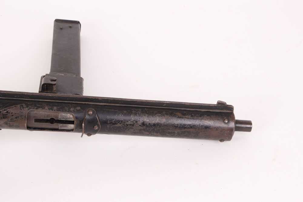 9mm Sten MC MkIII sub-machine gun, detachable shoulder stock, stick magazine, no. 58391 - - Image 4 of 7