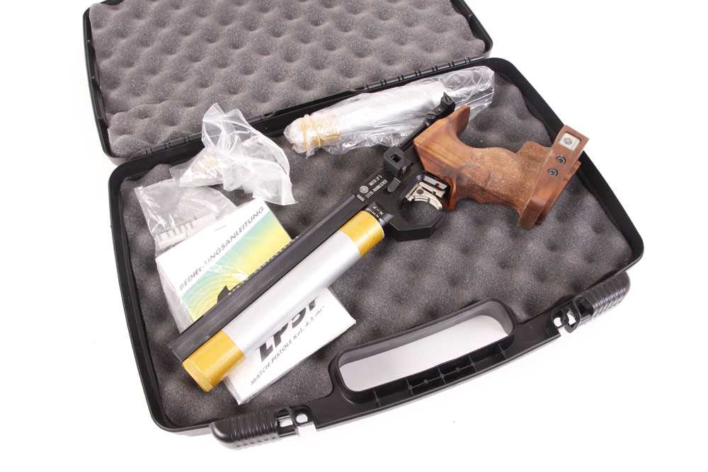 4.5mm Steyr Match LP5P pcp target air pistol, left hand grip, in case with 2 magazines, cylinders,