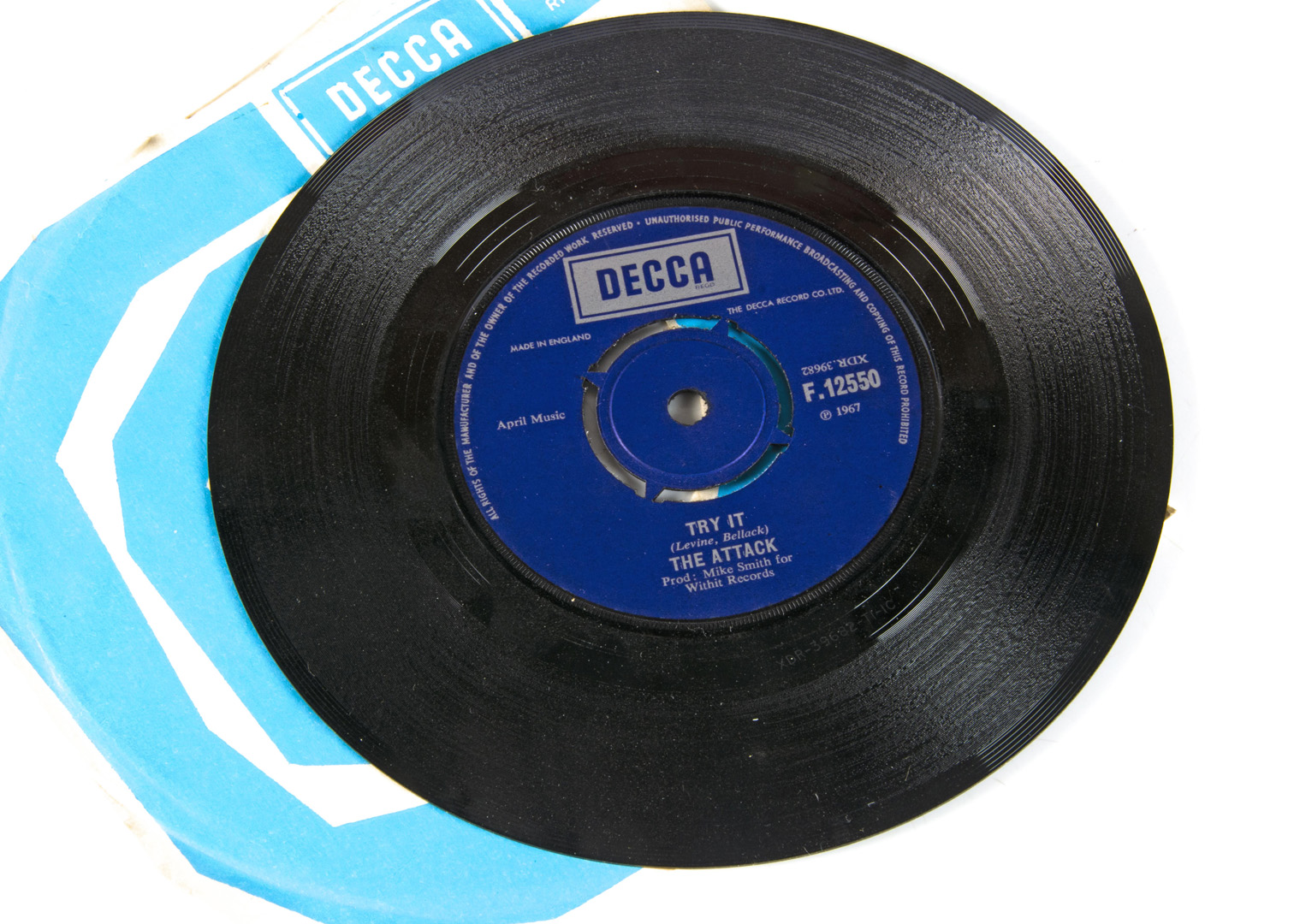 The Attack 7" Single, Try It b/w We Don't Know - Original UK release 1967 on Decca (F 12550) -