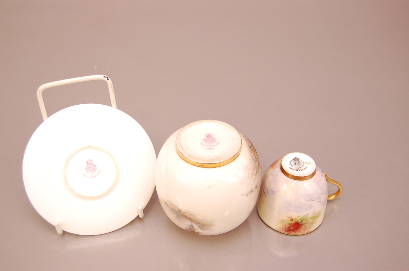 Three items of first half 20th century Royal Worcester porcelain, including a small globular vase - Image 2 of 2