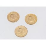 Three 1970s South Africa One Rand gold coins, dated 1970, 1973 and 1976, each 4g (3)