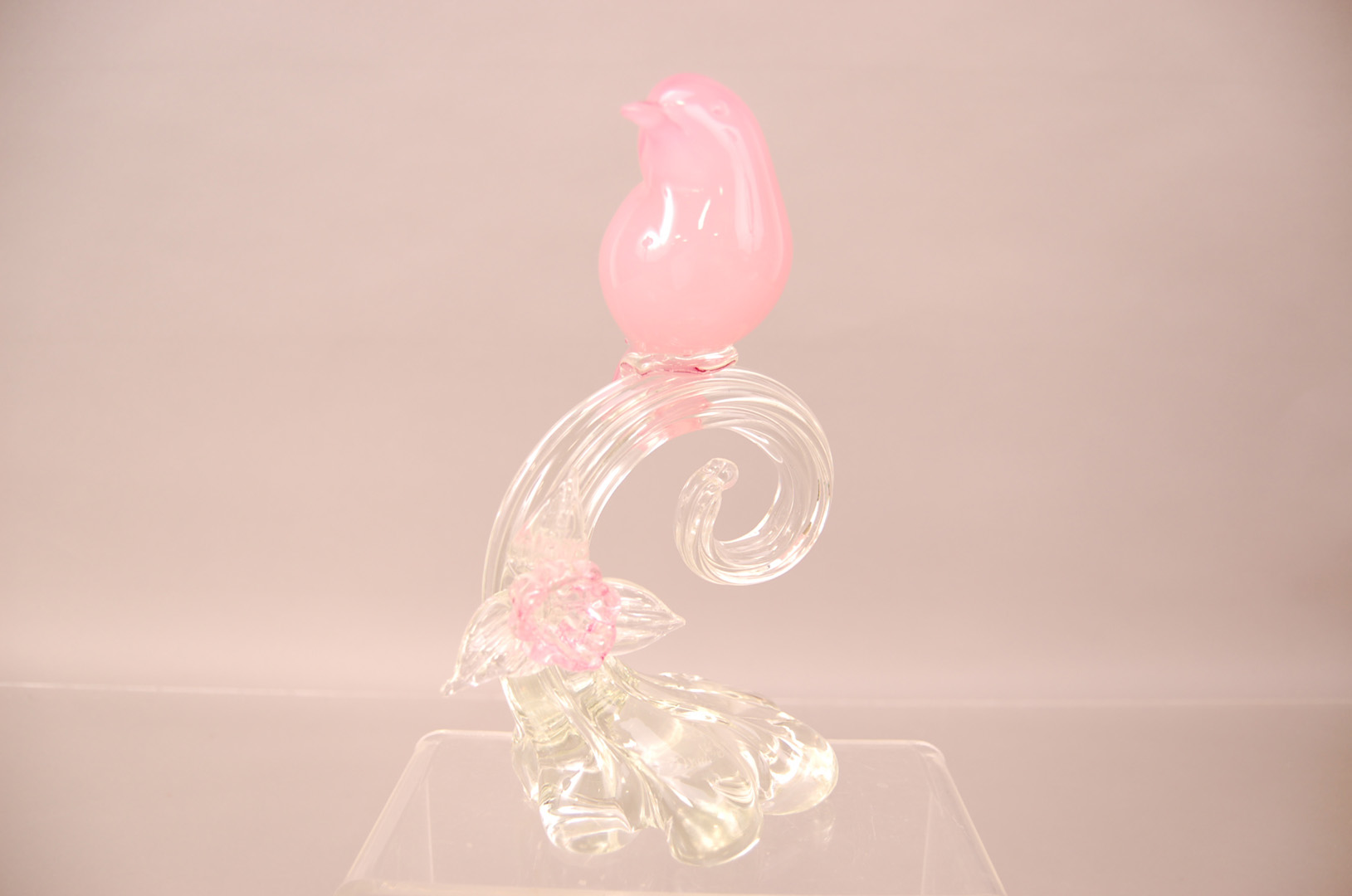 A mid 20th century Murano glass sculpture by Franco Moretti, 23cm high, modelled as a pink bird