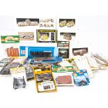 N Gauge Trackside Kit Buildings and Accessories, various examples all boxed or packaged, includes