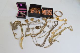 A quantity of costume jewellery, including a silver and amethyst Buddha pendant on chain, Alex and